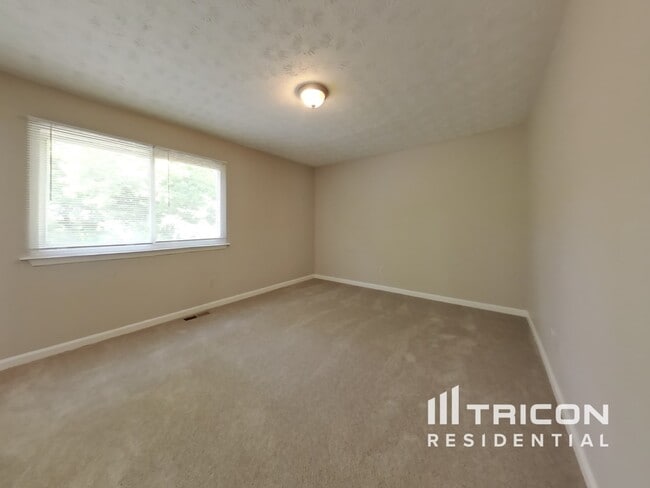 Building Photo - 2632 Winding Creek Dr