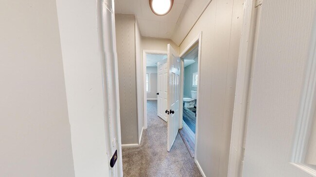 Building Photo - Old Brooklyn - 3 Bedroom Single Family Home