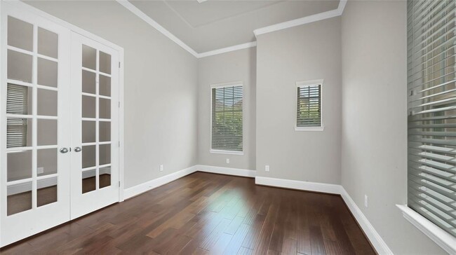 Building Photo - 13214 Pkwy Meadows Dr