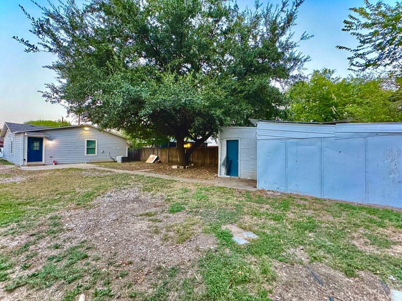Building Photo - 4562 Mexicana Rd
