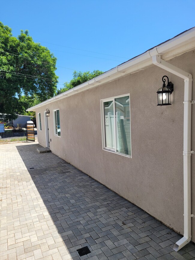 Building Photo - 7661 Chimineas Ave