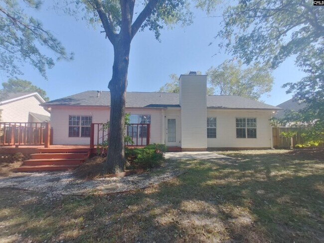 Building Photo - 111 Glendevon Way
