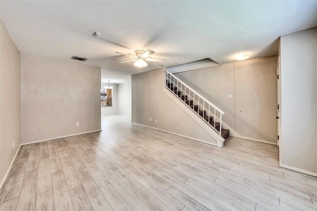 Building Photo - 8219 Summer Side Dr