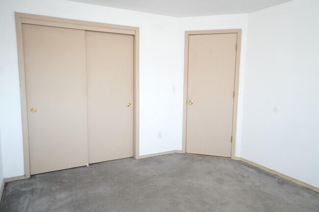 Building Photo - 11965 W Gunsmoke Dr