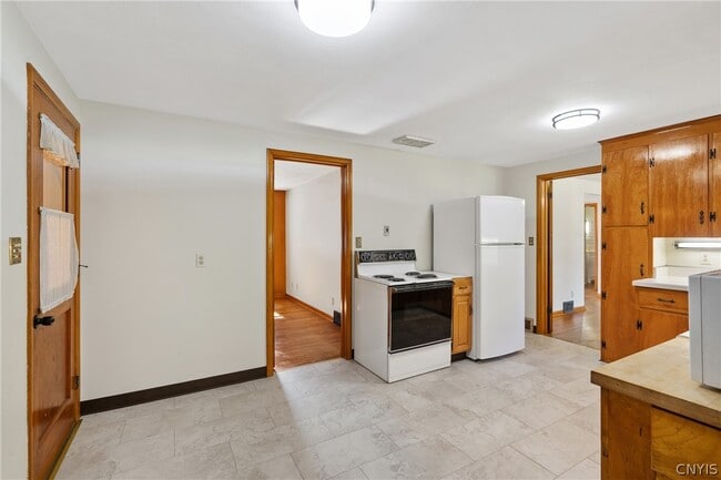 Building Photo - 107 Overlook Dr