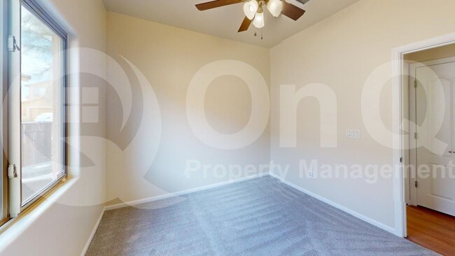 Building Photo - 11886 W Fontenelle Dr