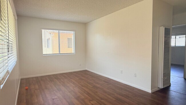 Building Photo - 1 bedroom 1 bath apartment in El Cajon