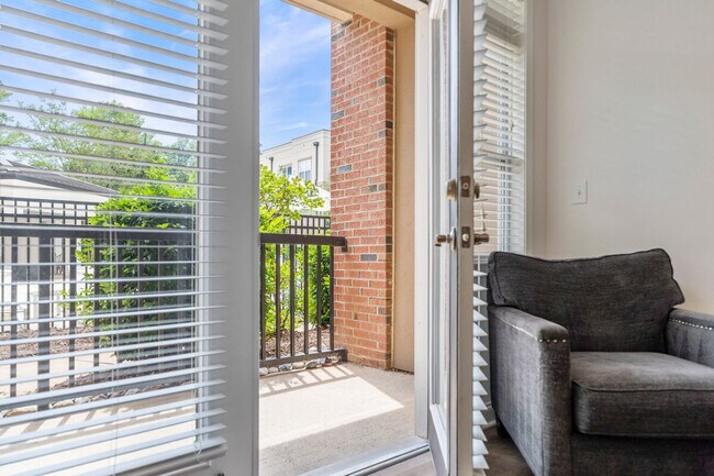 Building Photo - 2018 Renaissance Park Pl