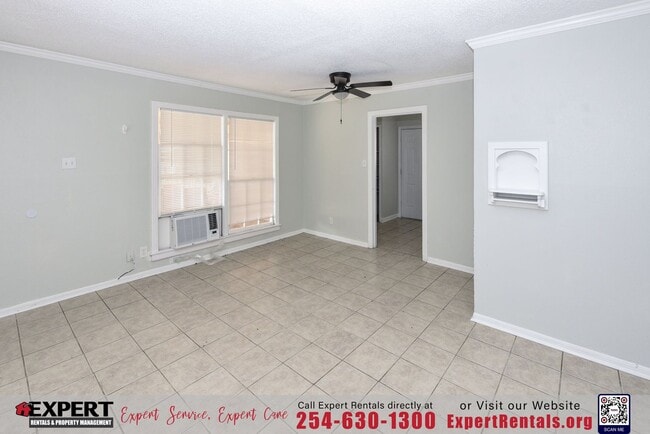 Building Photo - Newly Renovated 2BR/1BA Home with Spacious Backyard