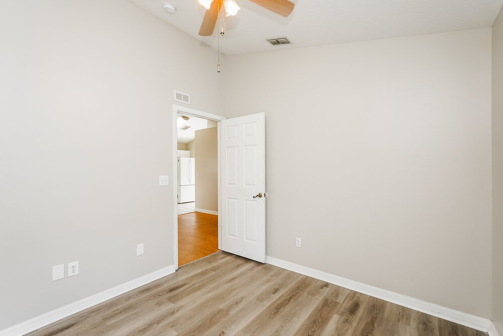 Building Photo - 6171 Skylarkcrest Dr