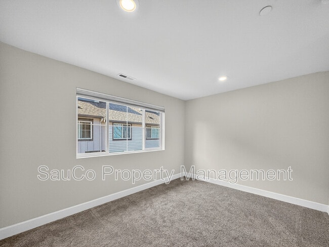 Building Photo - 17022 SW Lemongrass Ln