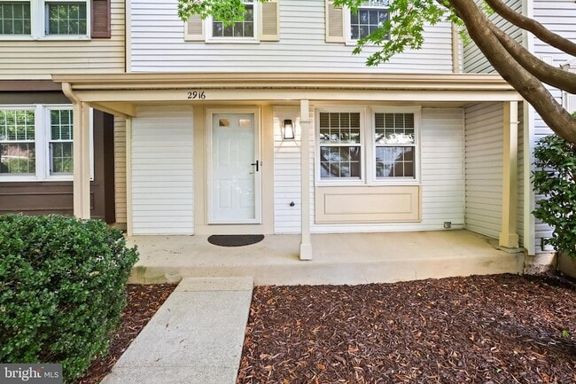 Building Photo - 2916 Bridgehampton Ct