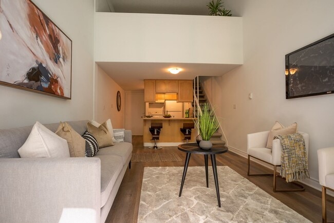 Building Photo - Modern Loft On First Hill!