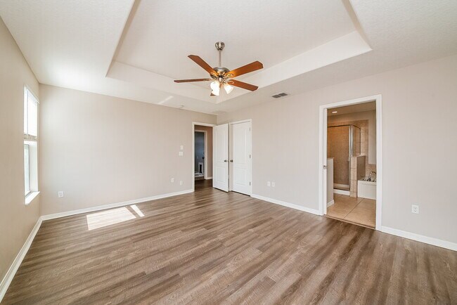 Building Photo - 1004 Seminole Sky Dr