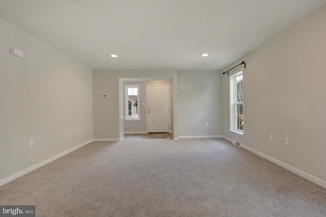 Building Photo - 90 Hoke Farm Way