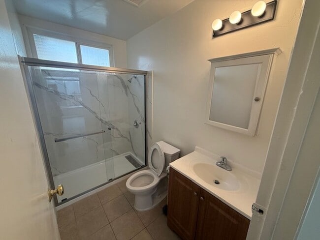 Building Photo - 317 45th St