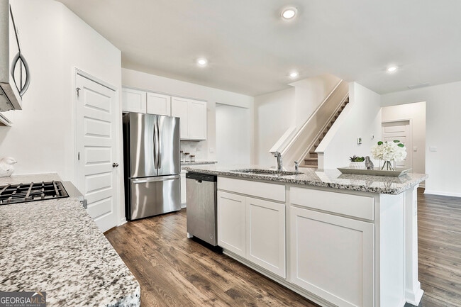 Building Photo - 166 Woodbrook Trl