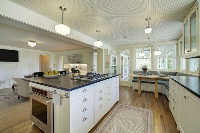 Building Photo - 5Bd/3.5Ba Medina House