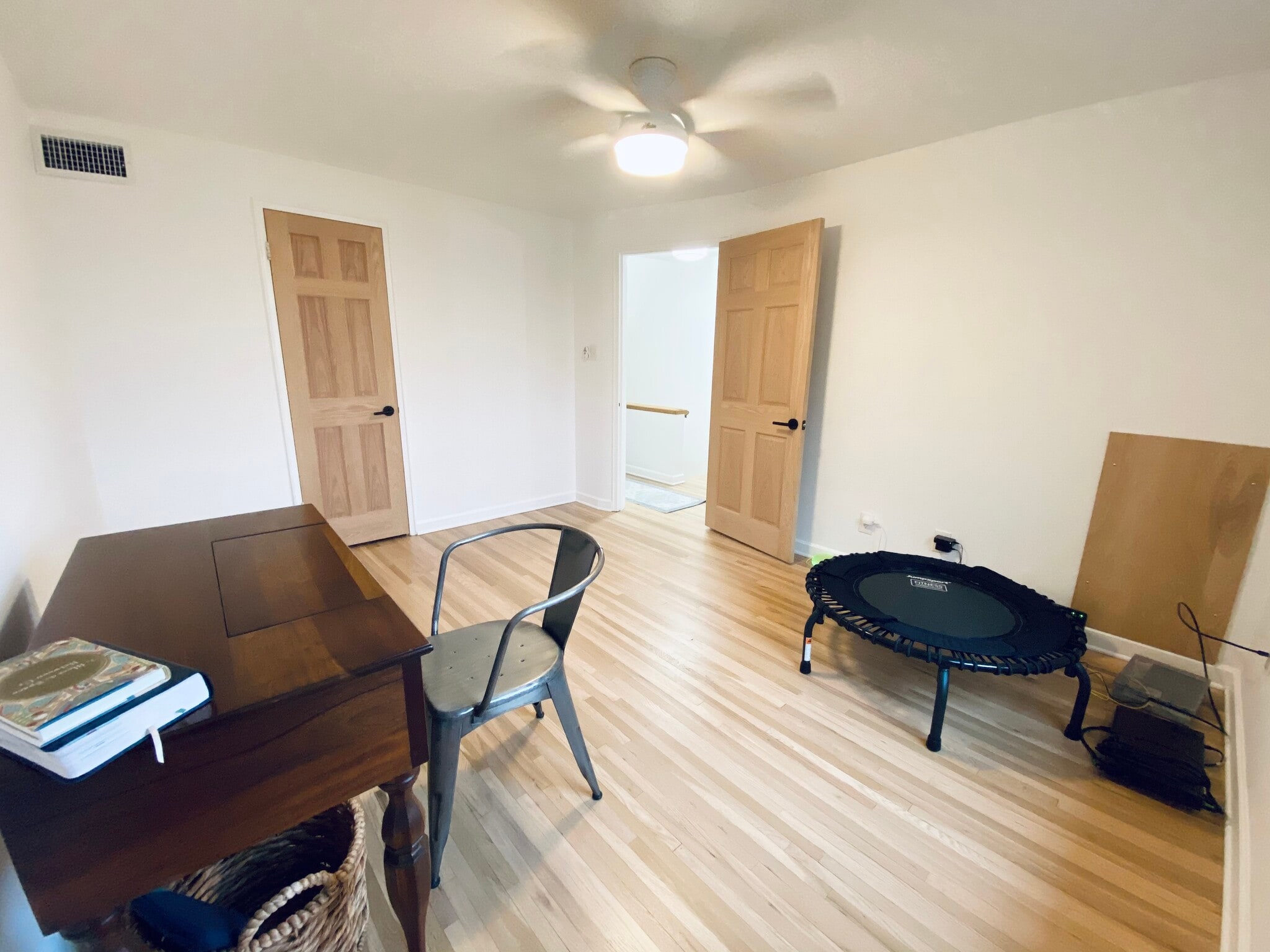 Building Photo - 1845 Northwest Ct