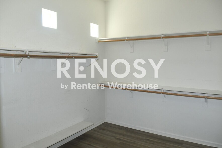 Building Photo - 6027 N 133rd Dr