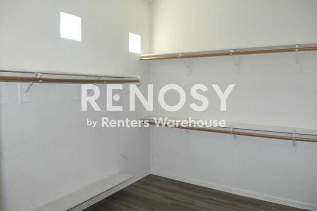 Building Photo - 6027 N 133rd Dr