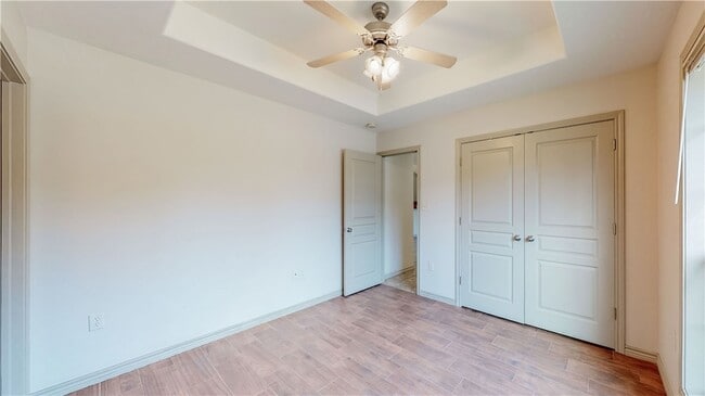 Building Photo - 115 Richards St