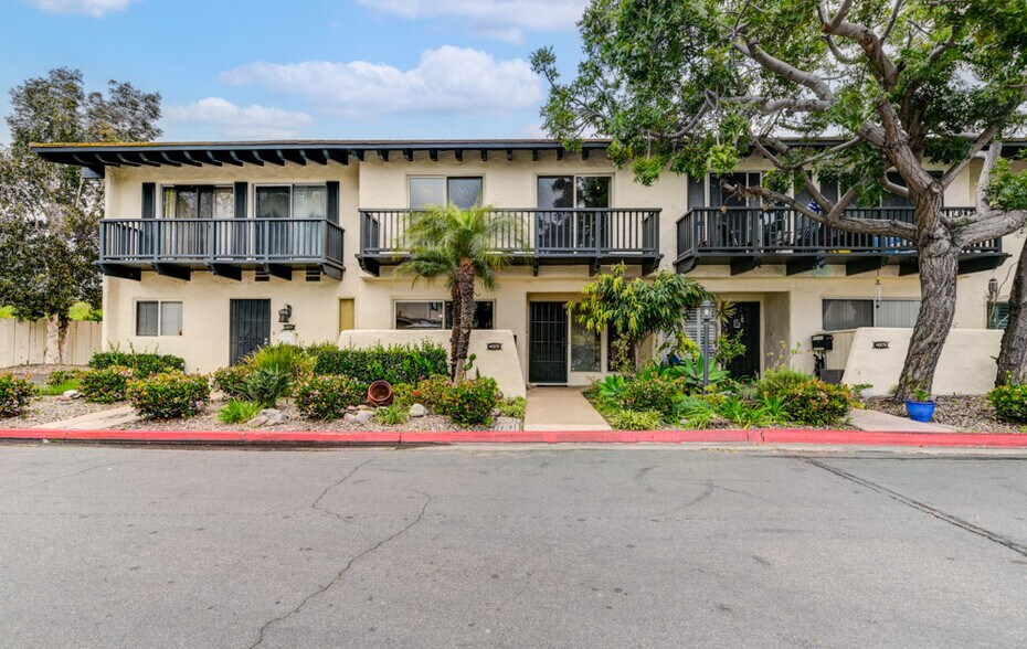 Building Photo - 4373 Loma Riviera Ct