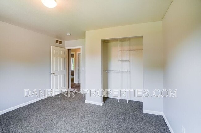 Building Photo - 4211 S Terrace View St