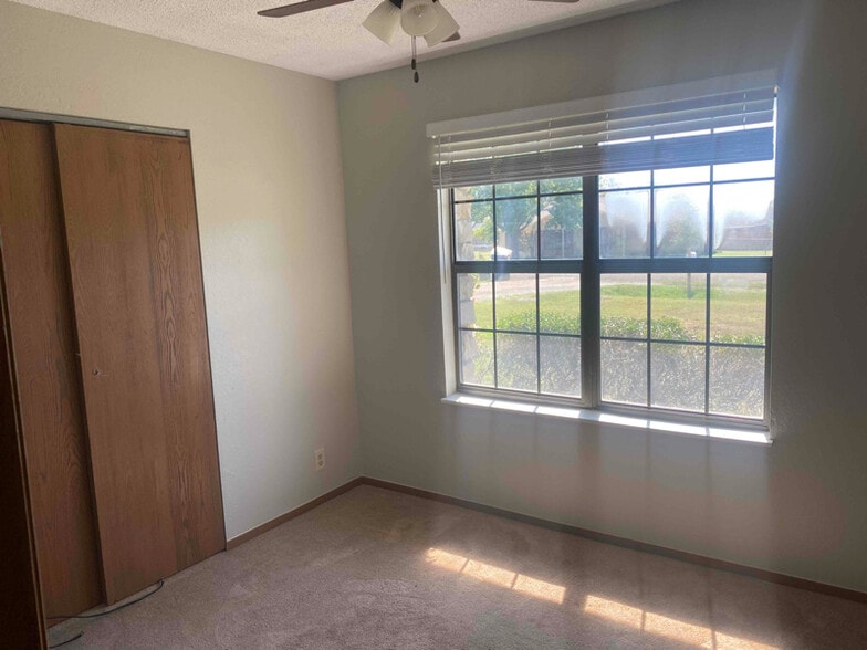 Building Photo - 574 J L Brazzil Loop