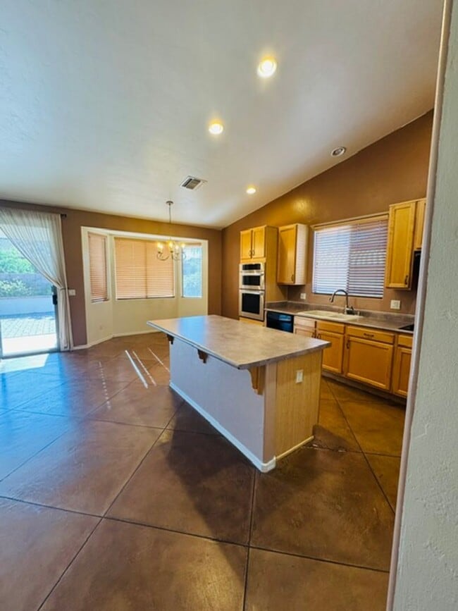 Building Photo - Oro Valley- 4 bedroom/ 2 bathroom home