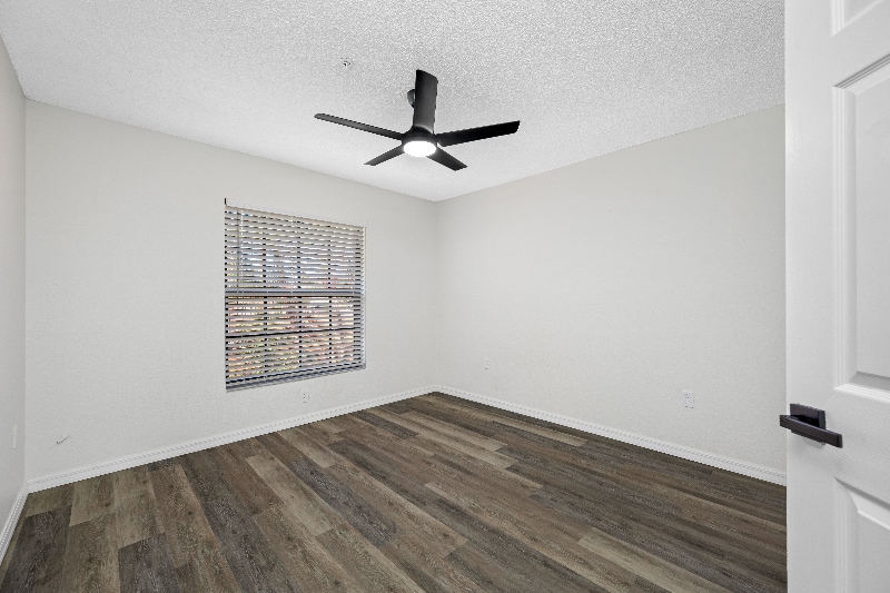 Building Photo - 10490 Chalmer St