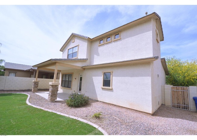 Building Photo - 1421 W Pelican Ct
