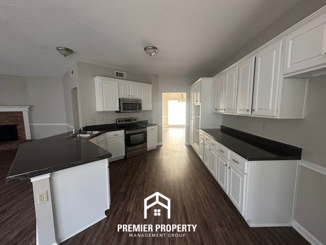 Building Photo - Massive 4BR/2.5BA Executive Home in Berryhill Farms | Cul-de-Sac & 3,300+ Sq Ft