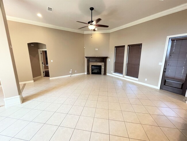 Building Photo - 3699 Canyon Ln