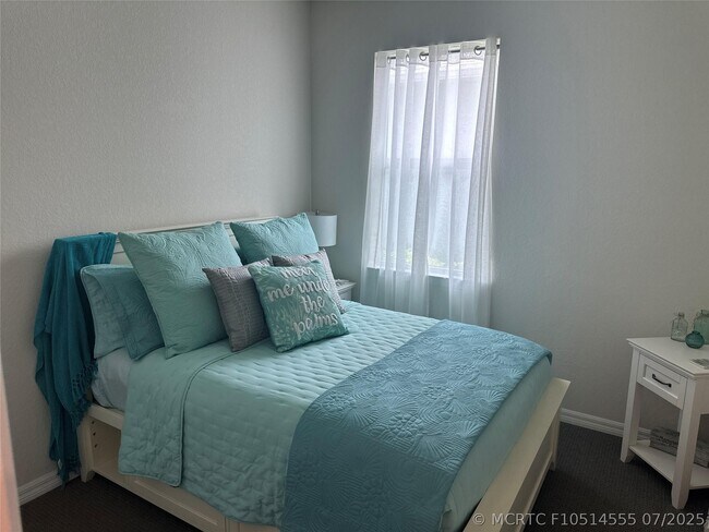 Building Photo - 10179 SW Captiva Dr
