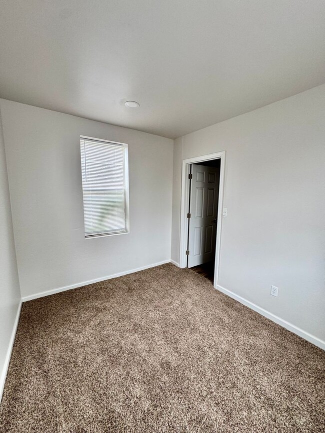 Building Photo - 3414 Frankford Ave