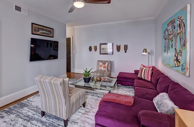 Building Photo - 518 Lamar Ave