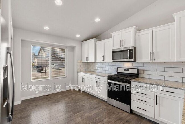 Building Photo - 9340 Blue Birch Ct