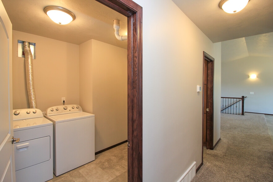 Building Photo - 110 Tanner Ct