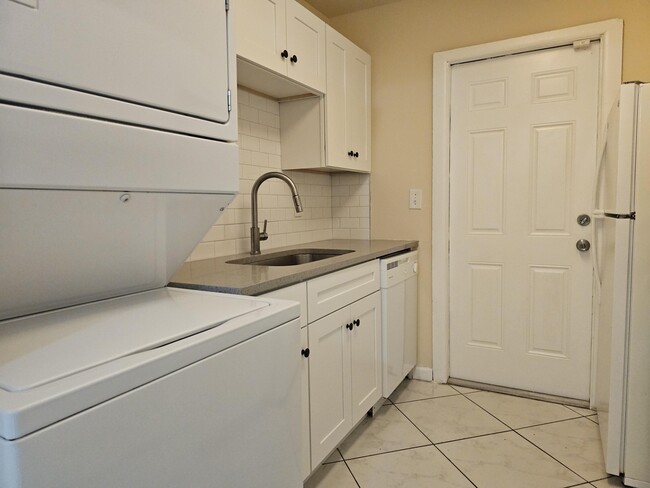 Building Photo - 4678 Myla Ln