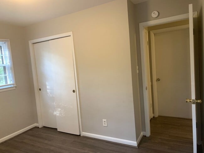 Building Photo - Renovated 3 Bedroom Ranch in Raleigh, Avai...