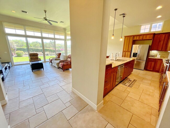 Building Photo - Luxury Island Living in Hokulani Golf Vill...