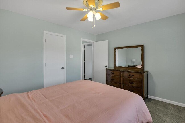 Building Photo - Fully Furnished Short Term Rental! Intercoastal Waterway!