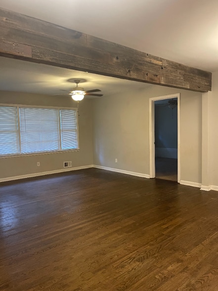 Building Photo - 660 Monticello Dr