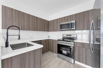 Building Photo - 3907 SW 155th Ave