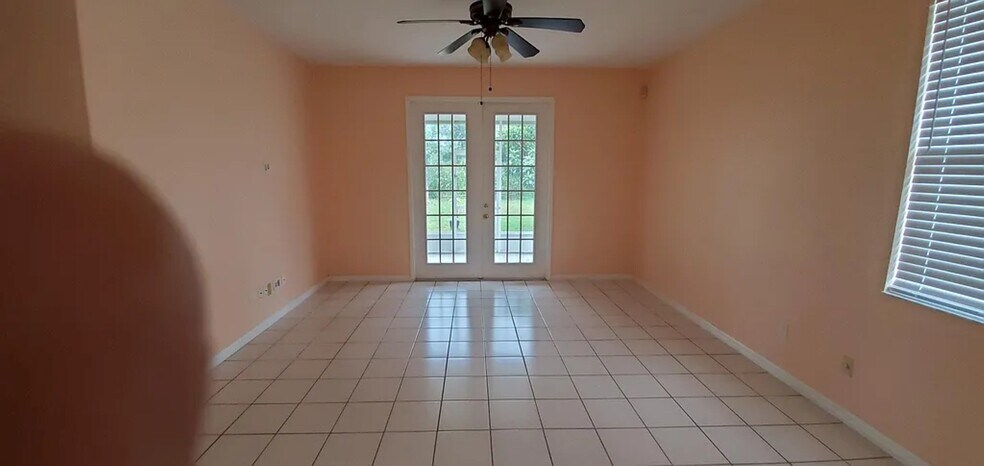Building Photo - 4629 Riverton Dr