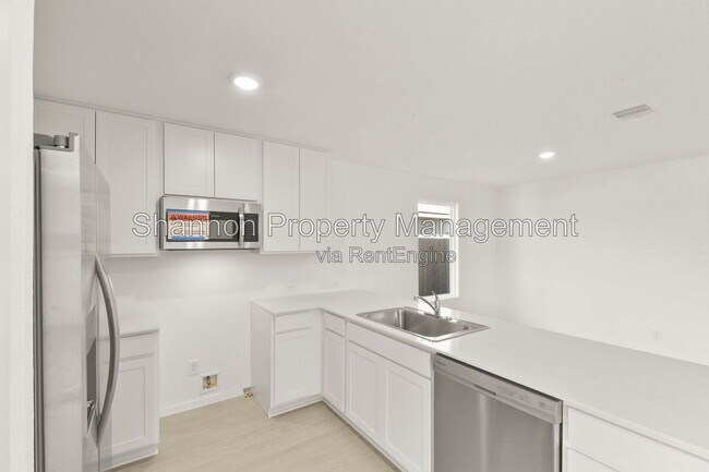Building Photo - 12403 Mountain Daisy Rd