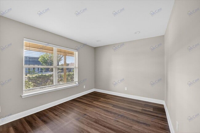 Building Photo - 206 N Graves St