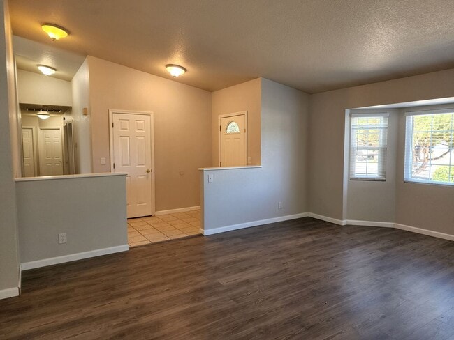 Building Photo - Home For Rent in Carson City