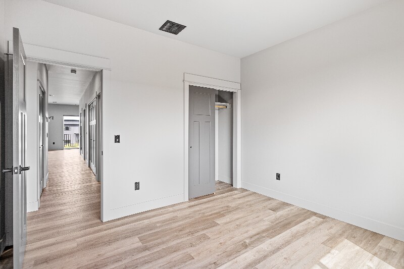 Building Photo - 205 Fletching Way